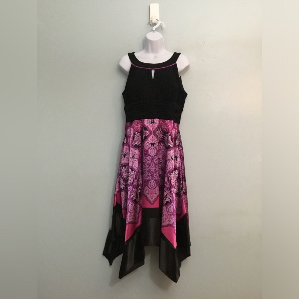 MELROSE Black & Pink Paisley A-Line Dress with Embellished Neckline